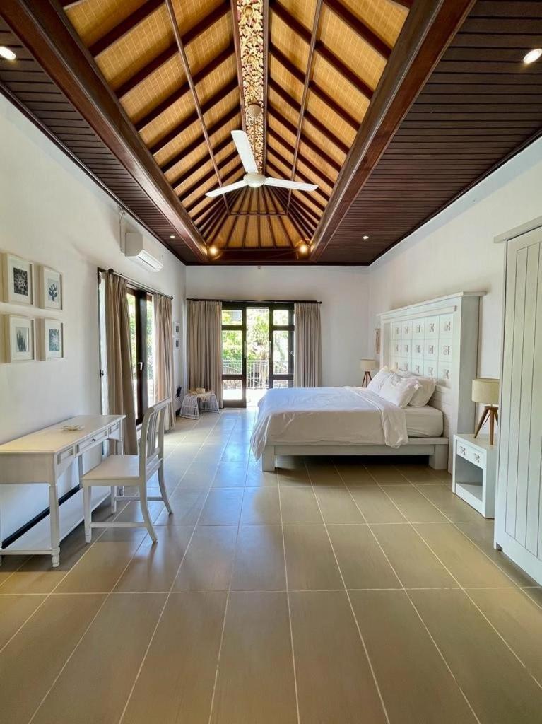 Aura 3 Bedroom In Seminyak, Near The Villa *